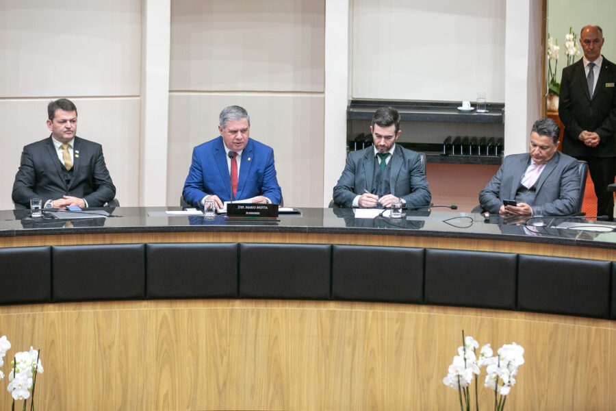 Mesa de autoridades.