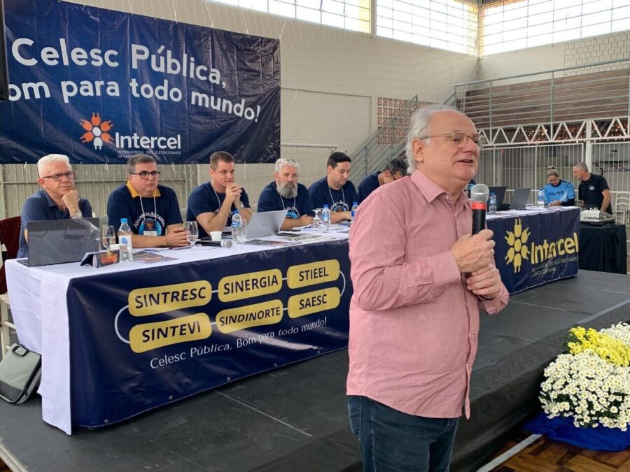 Deputado Dr. Vicente na assembleia dos eletricitários