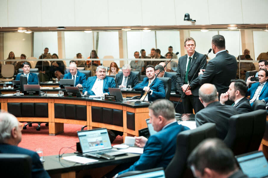 Plenário da Assembleia Legislativa na tarde desta terça-feira (10)