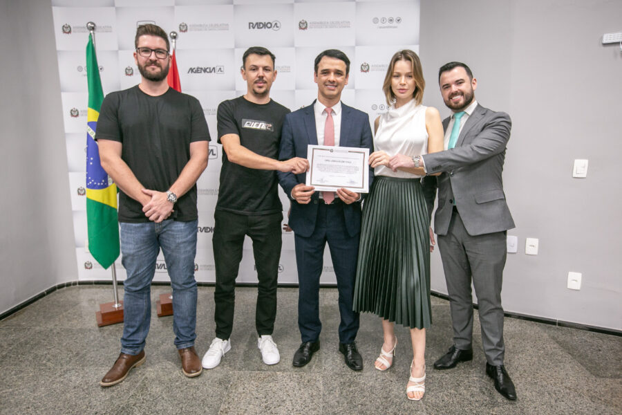 ONG Amigos do Vale recebe moção de aplauso na Alesc por proposição do deputado Marcos da Rosa (União).
