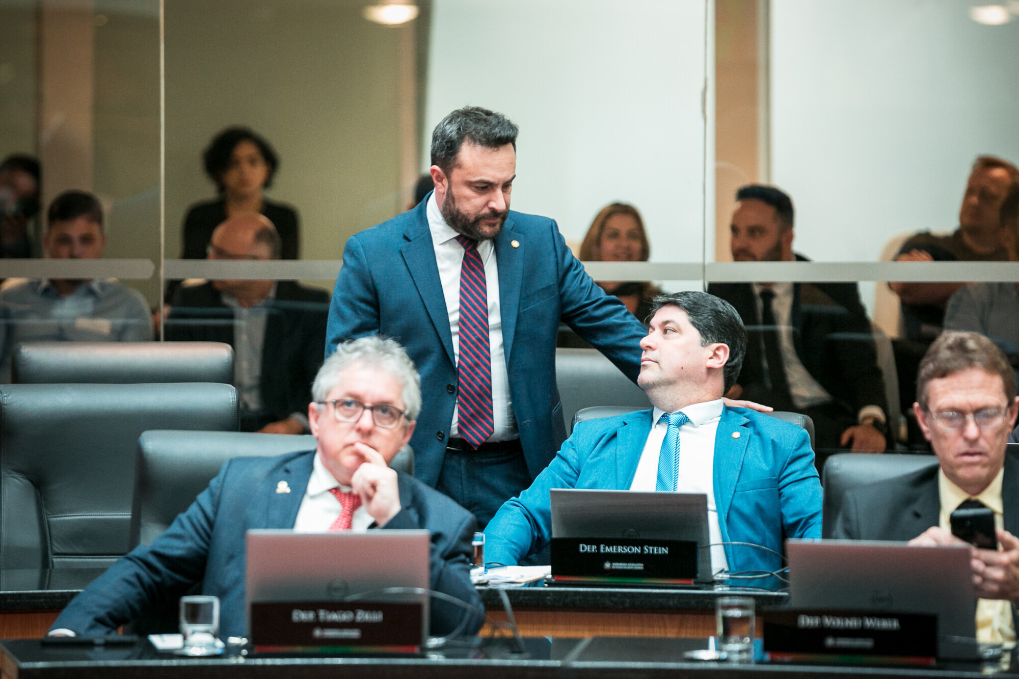 - Deputado Tiago Zilli (MDB)
 - Deputado Marcius Machado (PL)
 - Deputado Emerson Stein (MDB)