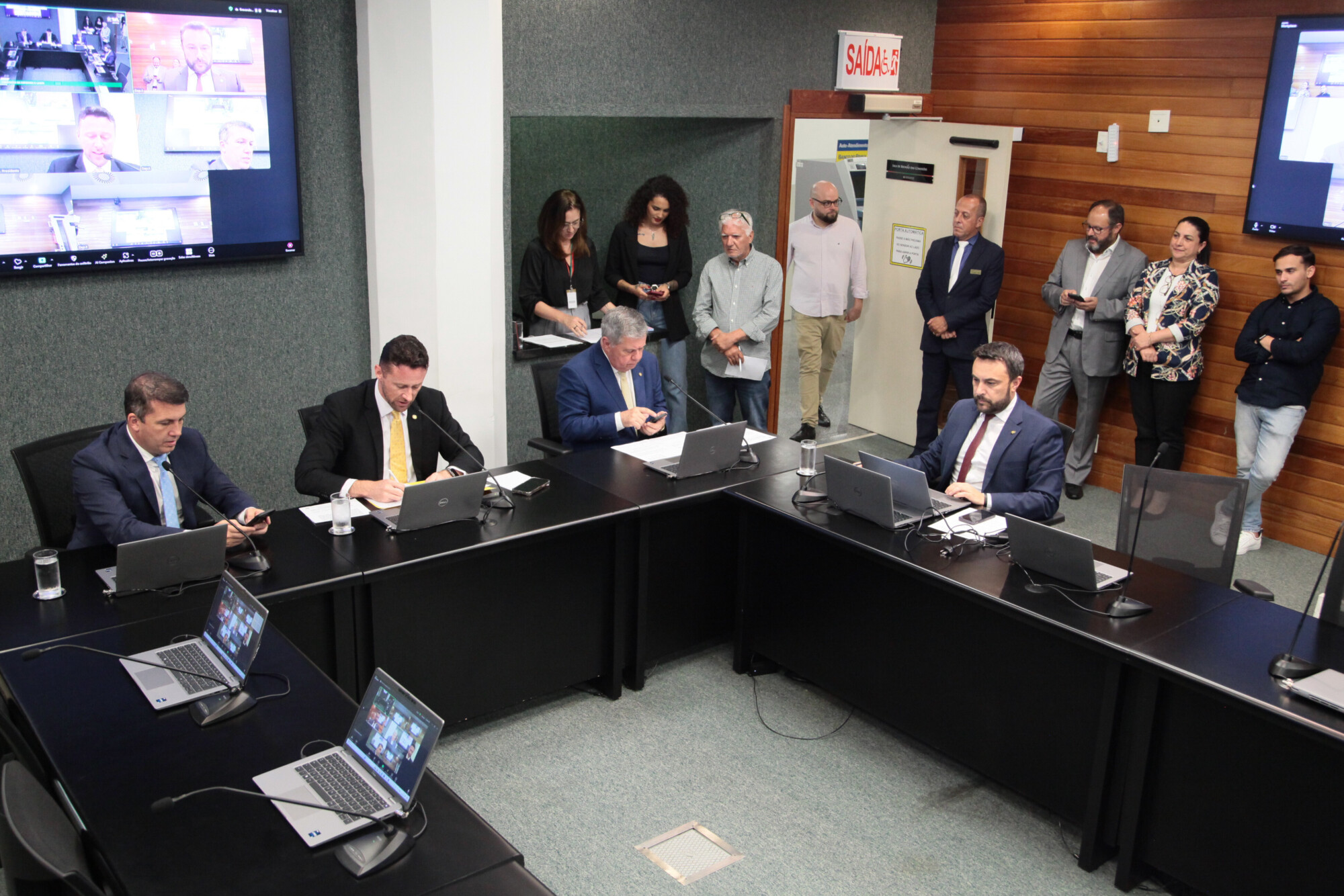 - Deputado Camilo Martins (Podemos) 	
 - Deputado Fernando Krelling (MDB) 	 - Deputado Mário Motta (PSD) - Deputado Marcius Machado (PL)