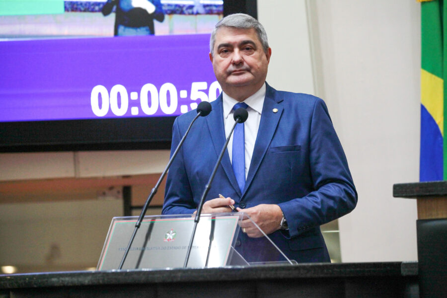 Deputado Lunelli (MDB) fez críticas à atuação do STF