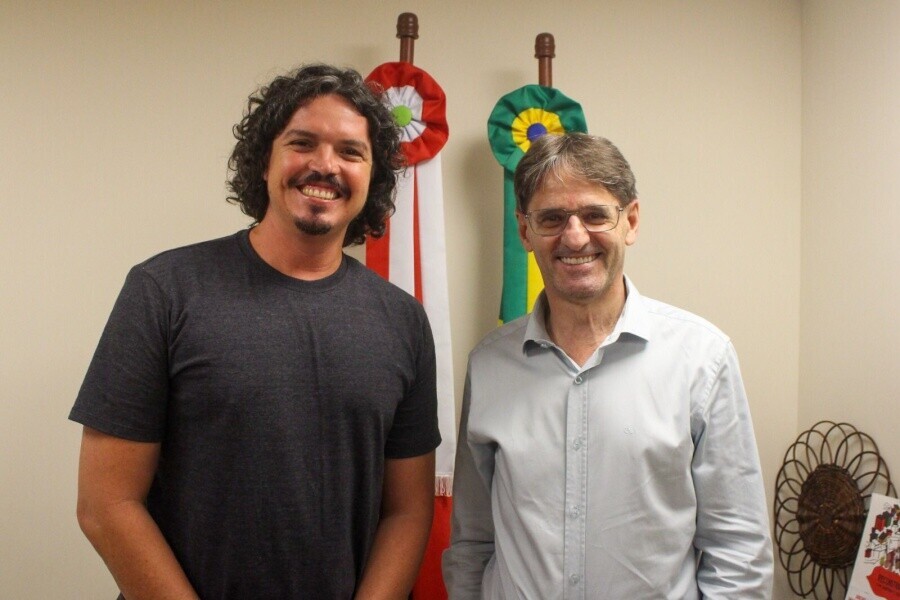 Deputado Marquito (Psol) e deputado Neodi Saretta (PT). FOTO: Assessoria de Imprensa do deputado Neodi Saretta.