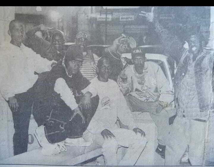 Foto: Primeira formação do DNA e System X. Arquivo pessoal Negro Rudhy.