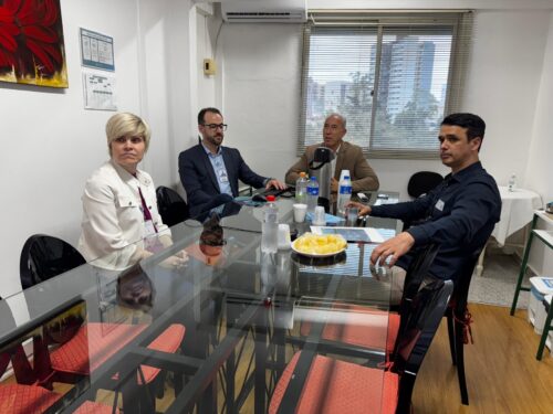 Em visita ao Hospital Santo Antônio em Blumenau Marcos da Rosa anuncia novos recursos