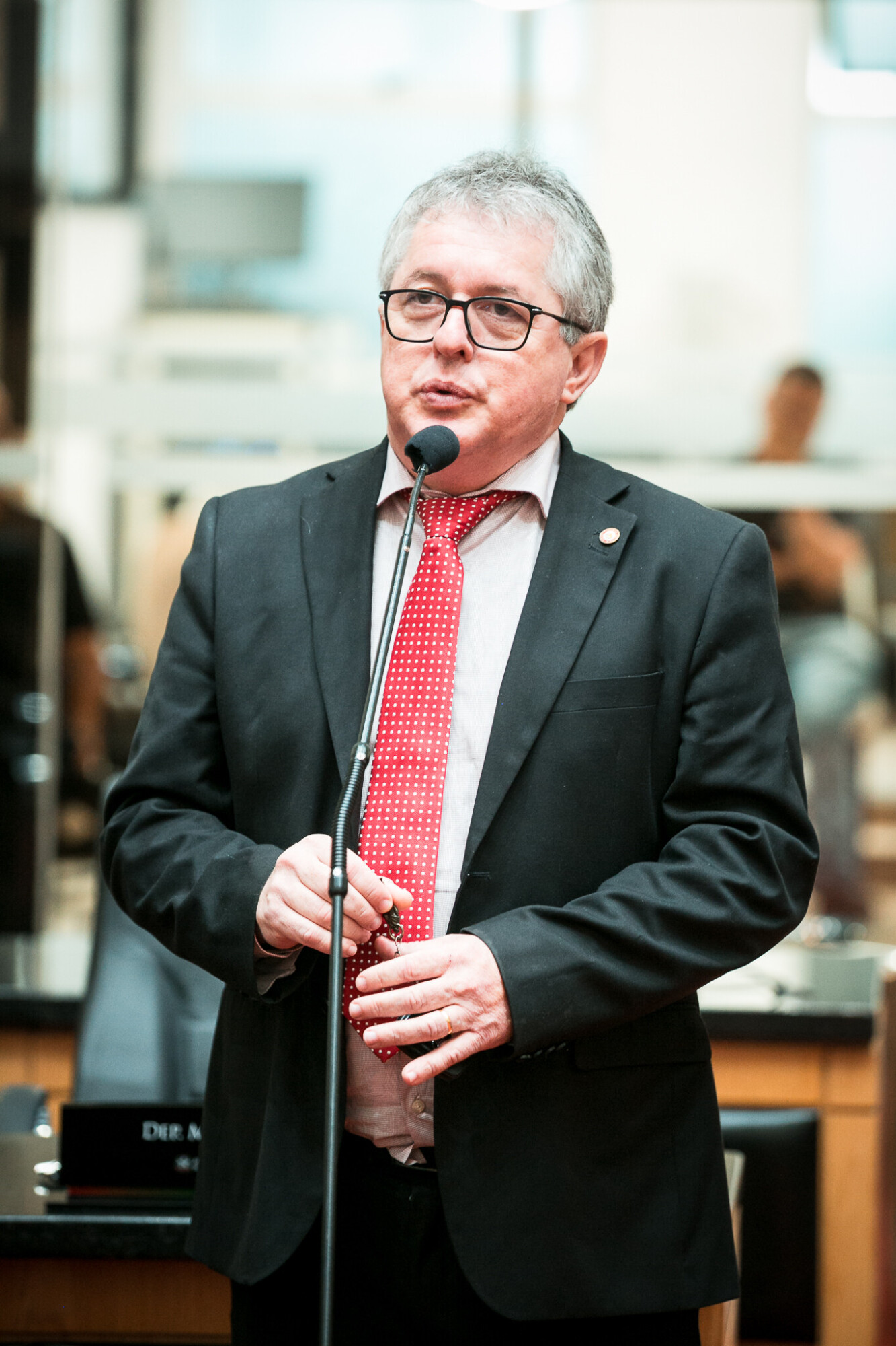 - Deputado Tiago Zilli (MDB)