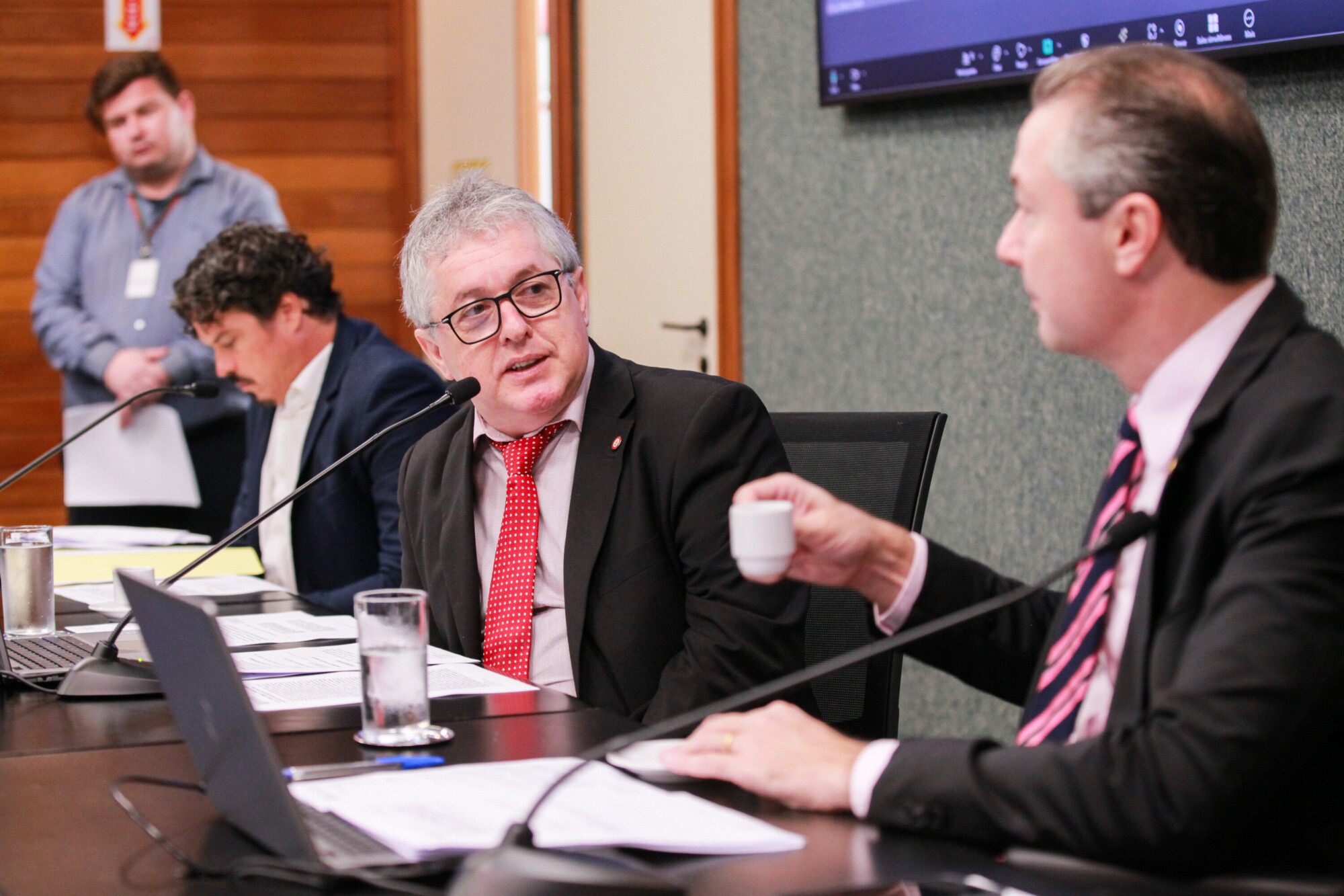 - Deputado Tiago Zilli (MDB)