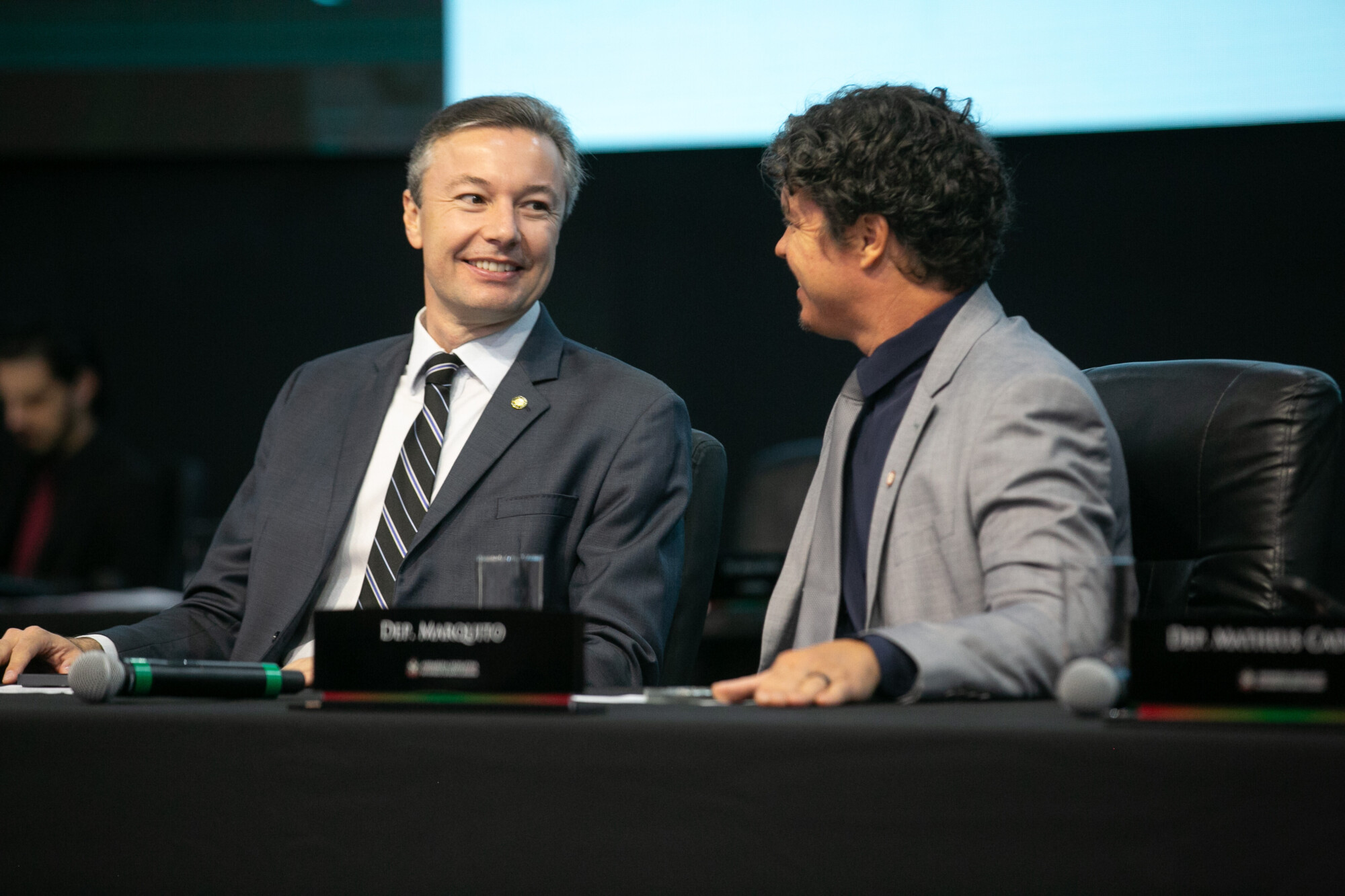- Deputado Napoleão Bernardes (PSD)  - Deputado Marquito (PSOL)