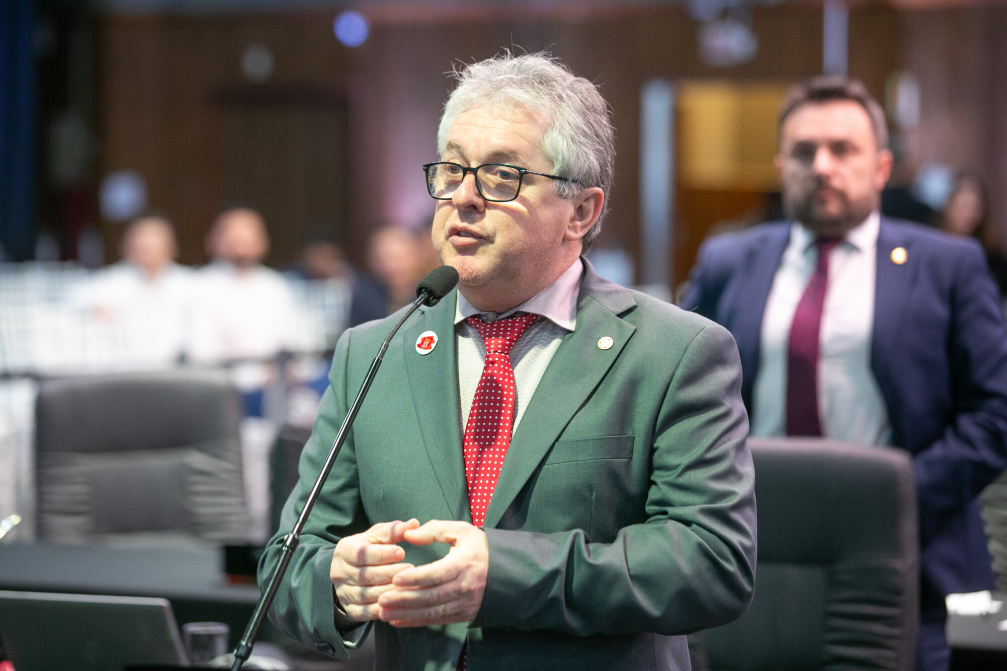 - Deputado Tiago Zilli (MDB)