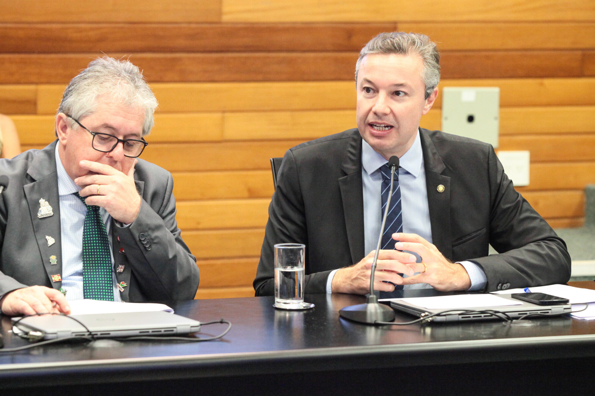 - Deputado Tiago Zilli (MDB)
 - Deputado Napoleão Bernardes (PSD)