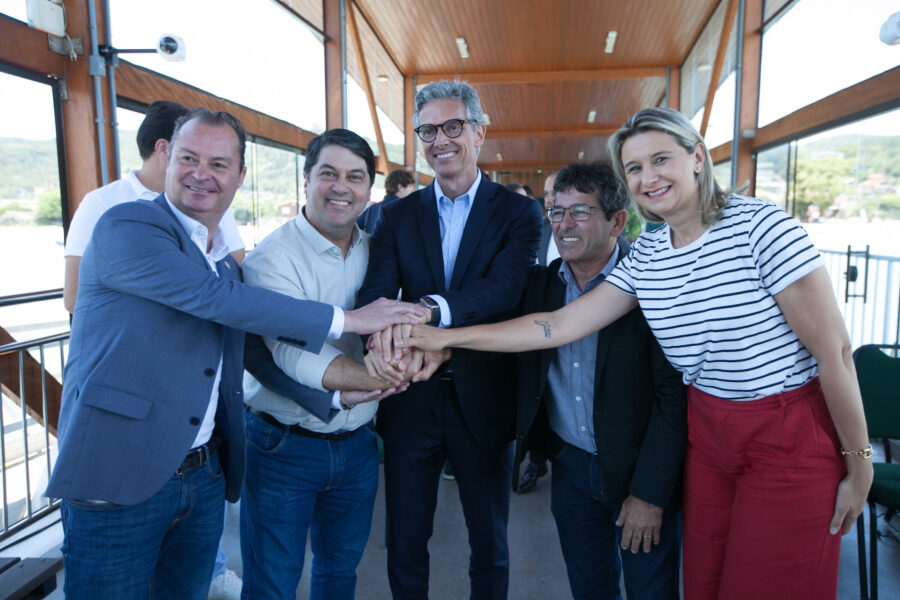 Deputado Emerson Stein e lideranças políticas e empresariais do setor de turismo