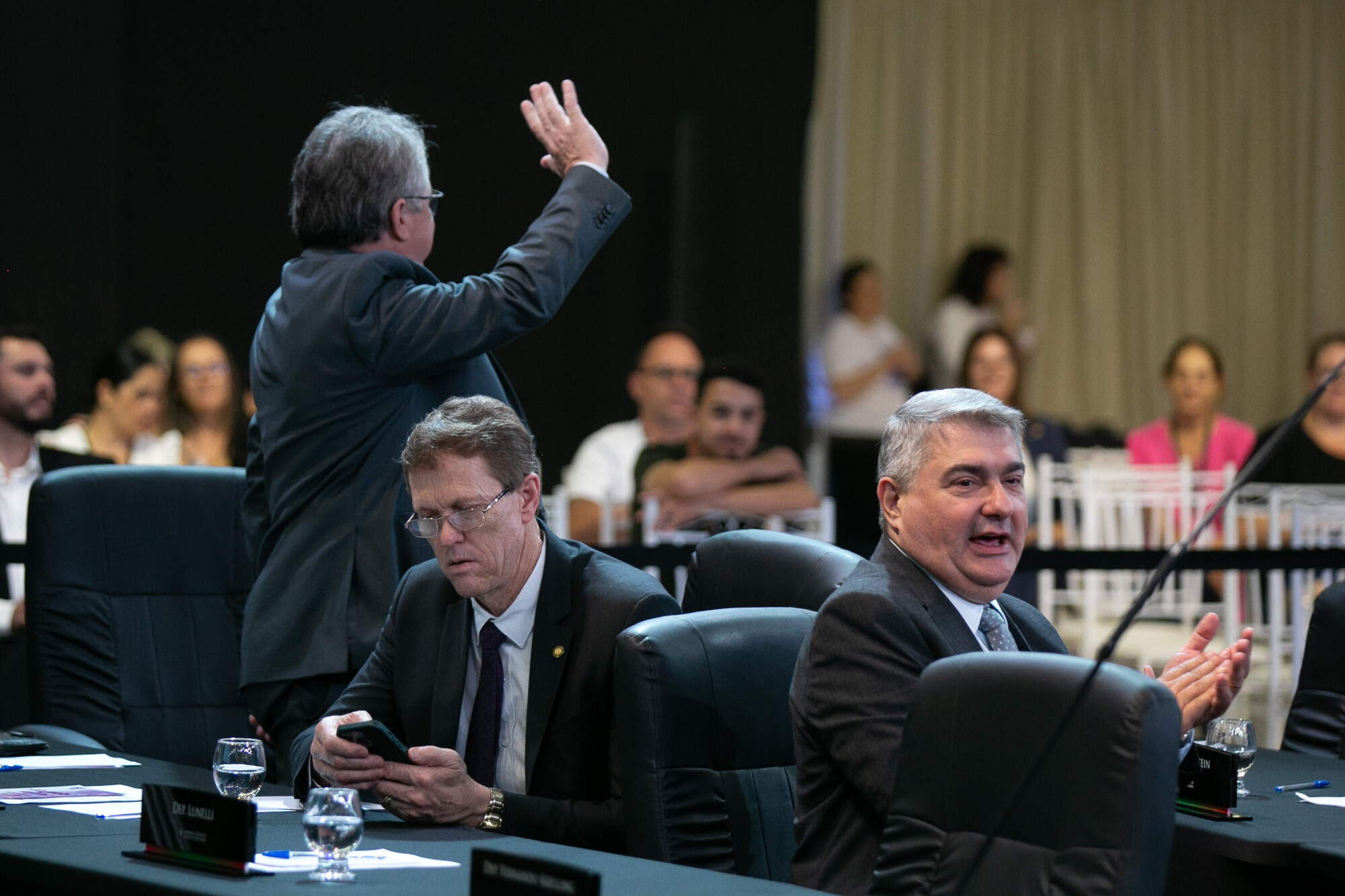 - Deputado Volnei Weber (MDB)
 - Deputado Antídio Lunelli (MDB)