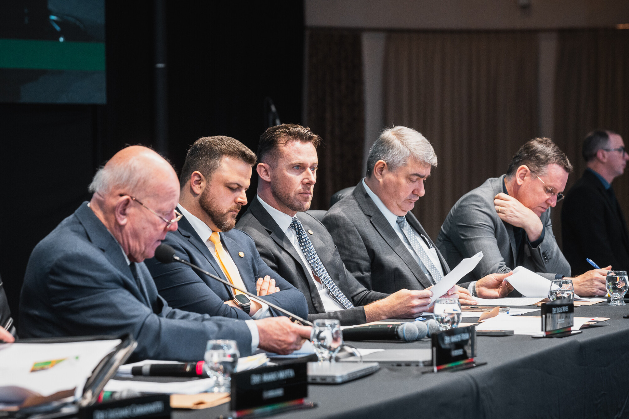 - Deputado Marcos Vieira (PSDB)  - Deputado Lucas Neves (Podemos) 	- Deputado Fernando Krelling (MDB)- Deputado Antídio Lunelli (MDB) 	 - Deputado Jair Miotto (União)