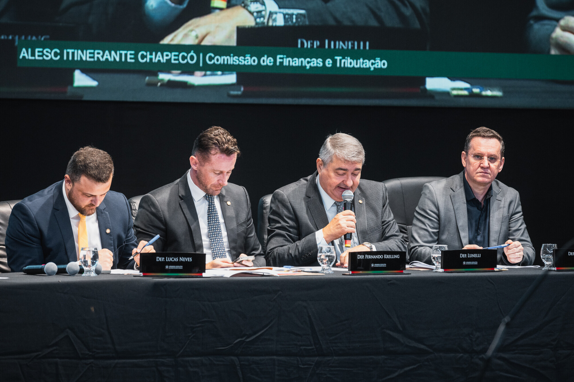 - Deputado Lucas Neves (Podemos) 	- Deputado Fernando Krelling (MDB)- Deputado Antídio Lunelli (MDB) 	 - Deputado Jair Miotto (União)