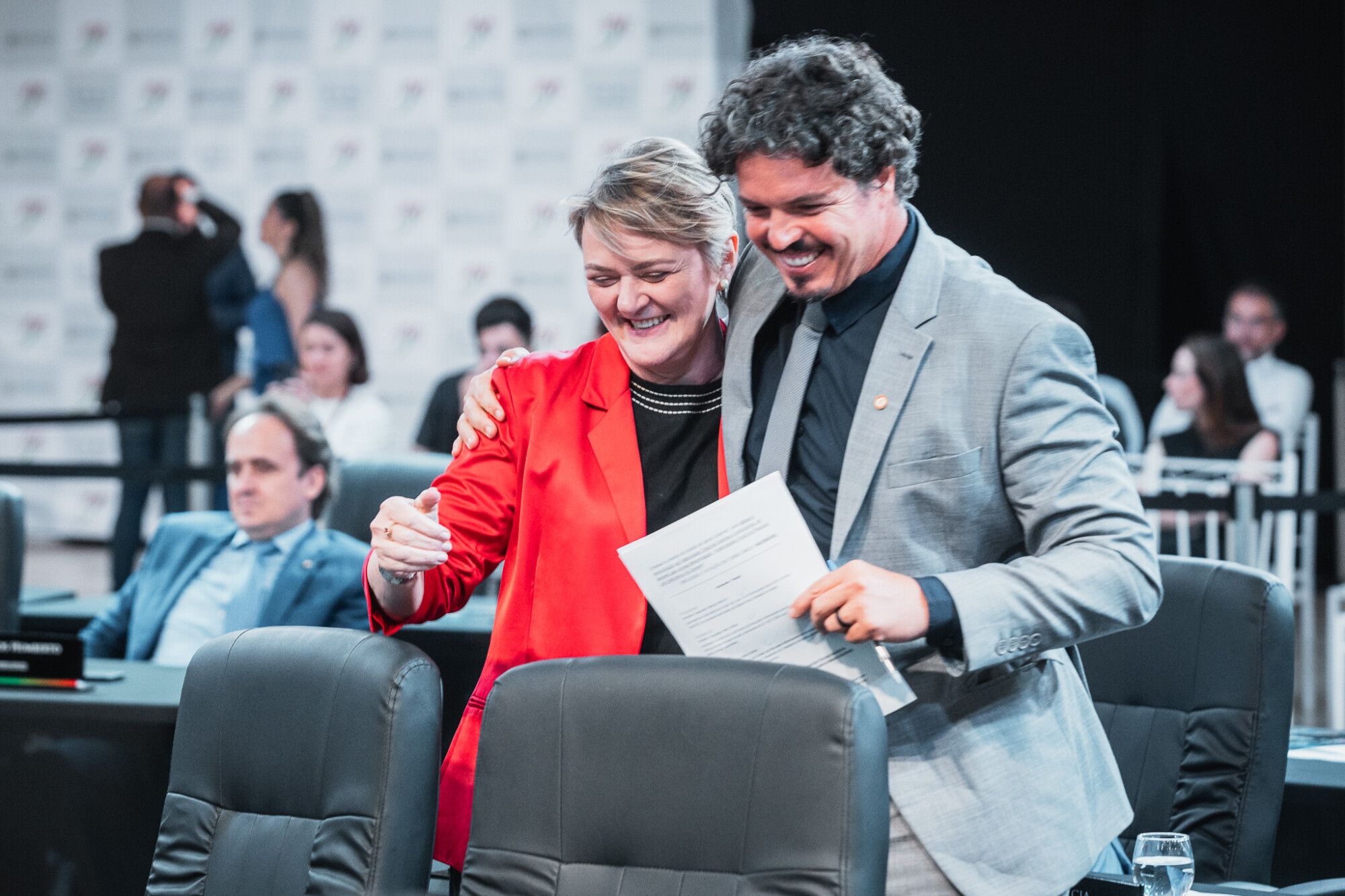 - Deputada Luciane Carminatti (PT)