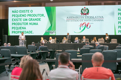 Avança projeto sobre trânsito de máquinas agrícolas nas rodovias estaduais