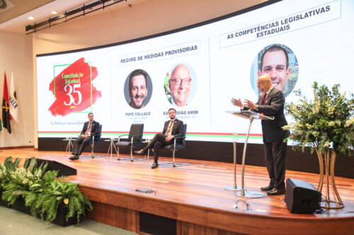 MPs e competência legislativa fecham programação da manhã no congresso