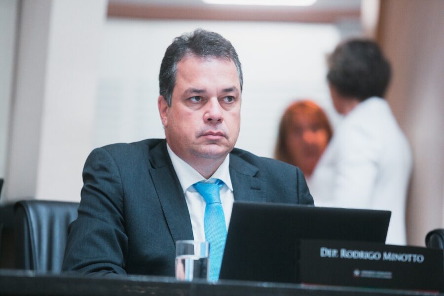 Deputado Rodrigo Minotto.