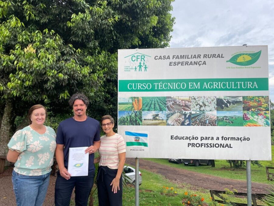 Deputado Marquito em visita à Casa Familiar Rural Esperança, em Iporã do Oeste