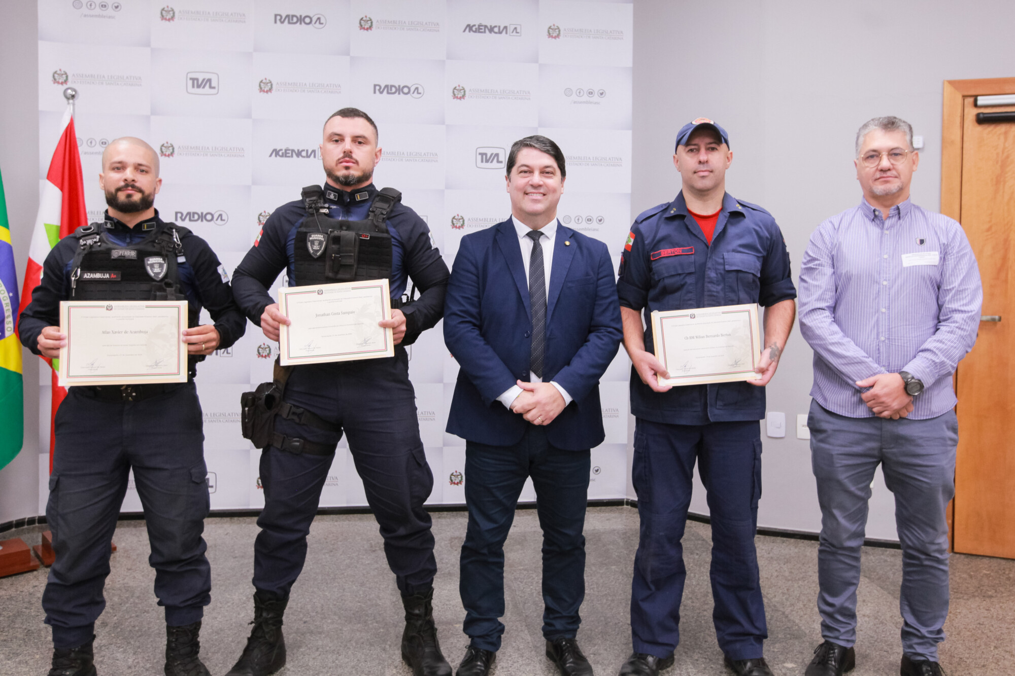 Moção de Aplauso – Deputado Emerson Stein homenageia Bombeiro Militar e Guardas Municipais