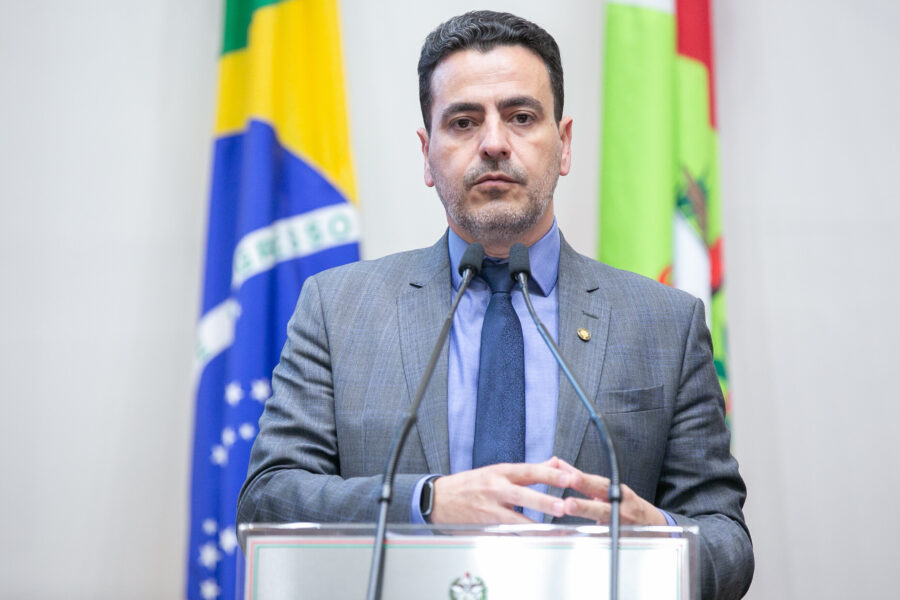 Deputado Estêner Soratto.