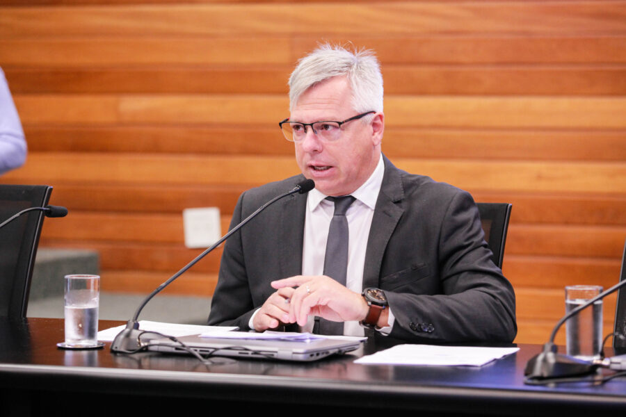 Fabiano destina emenda de R$ 2,5 milhões para prevenção e tratamento do câncer de próstata