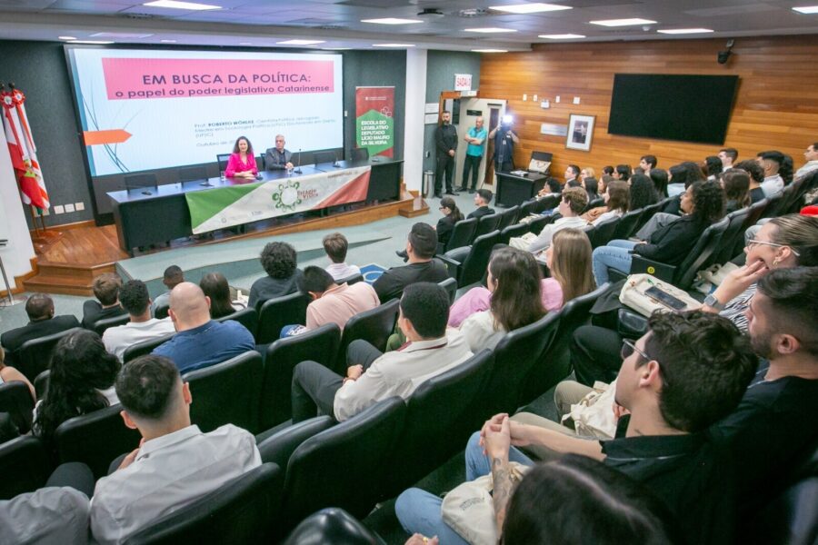 O debate sobre o papel do legislativo mobiliza escolas legislativas que atuam na construção da cidadania. Foto: Divulgação