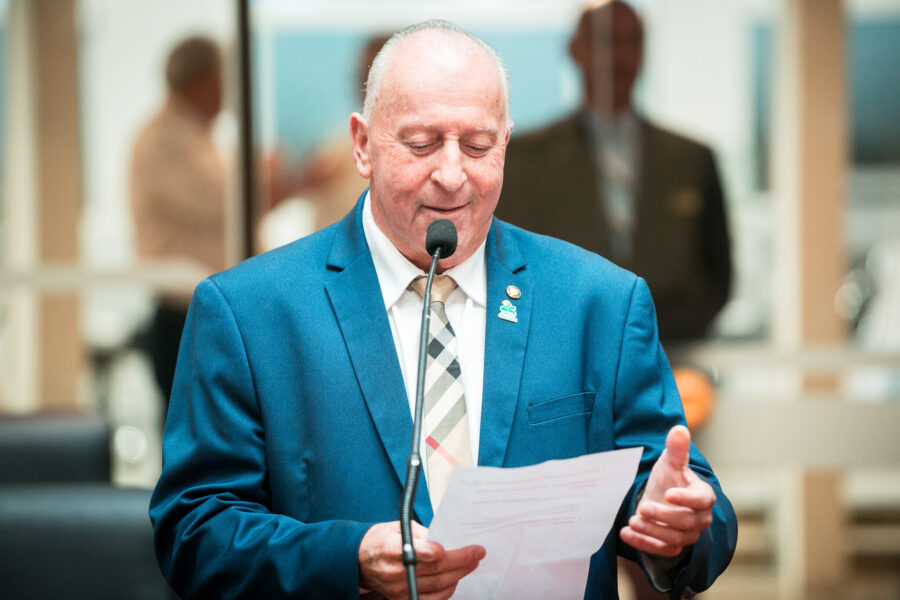 Deputado Oscar Gutz.