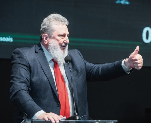 Três projetos de Padre Pedro aprovados garantem produção de fitoterápicos em SC