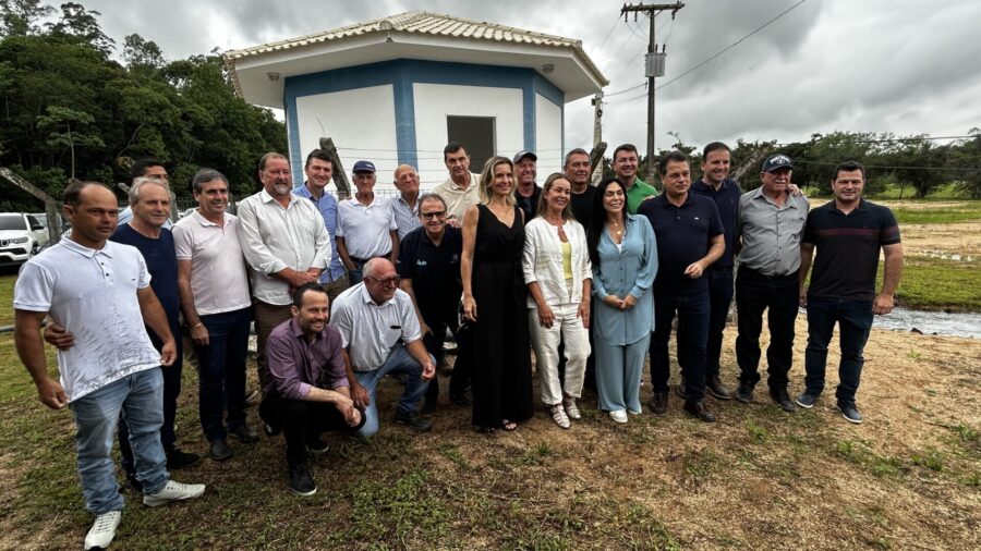 Deputado Rodrigo Minotto e lideranças de Pedras Grandes