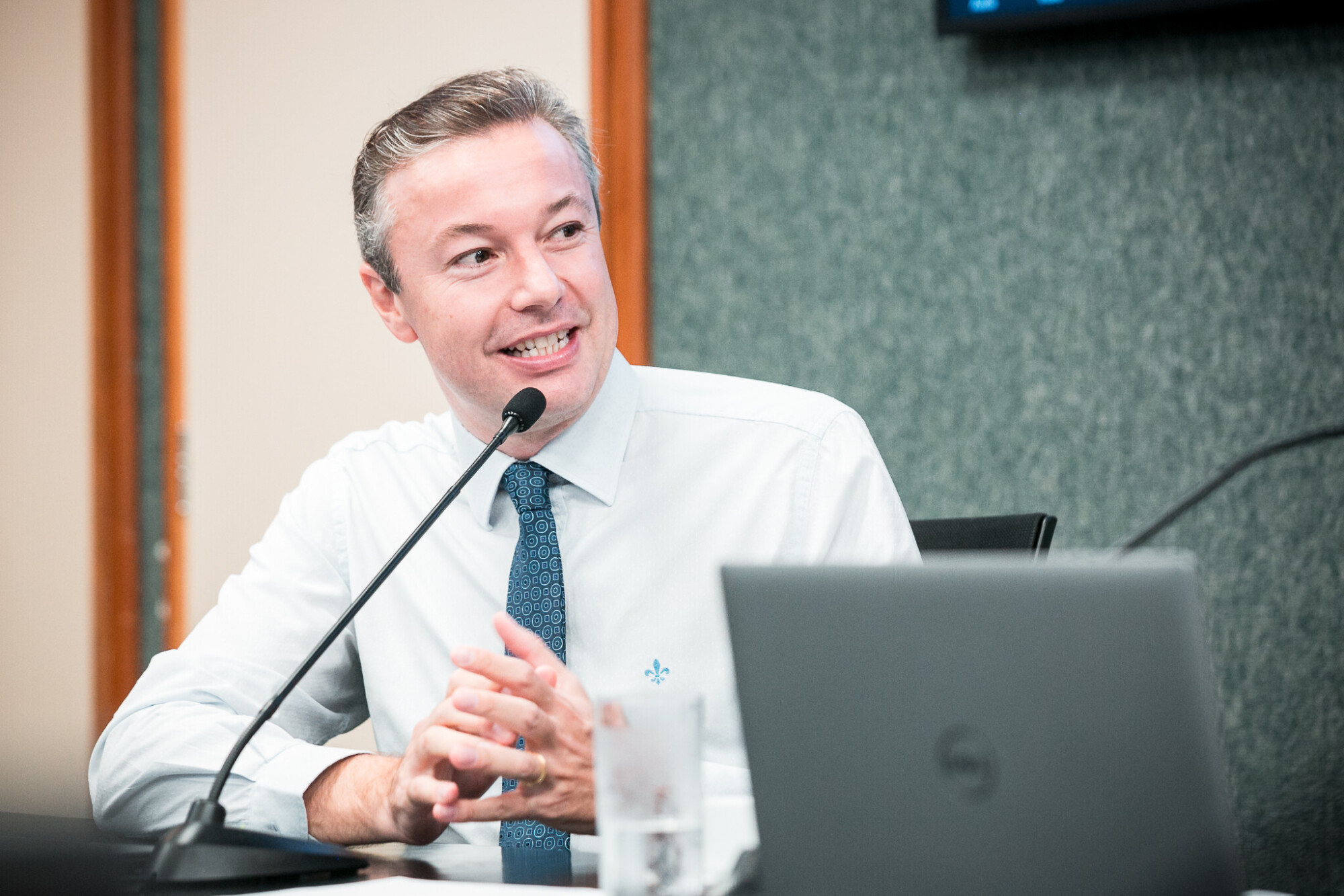 - Deputado Napoleão Bernardes (PSD)