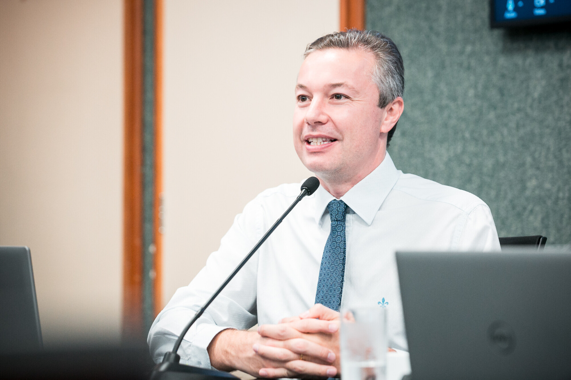- Deputado Napoleão Bernardes (PSD)