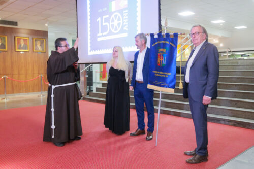 Entrega de estandarte na Alesc abre comemorações aos 150 anos da imigração italiana em SC