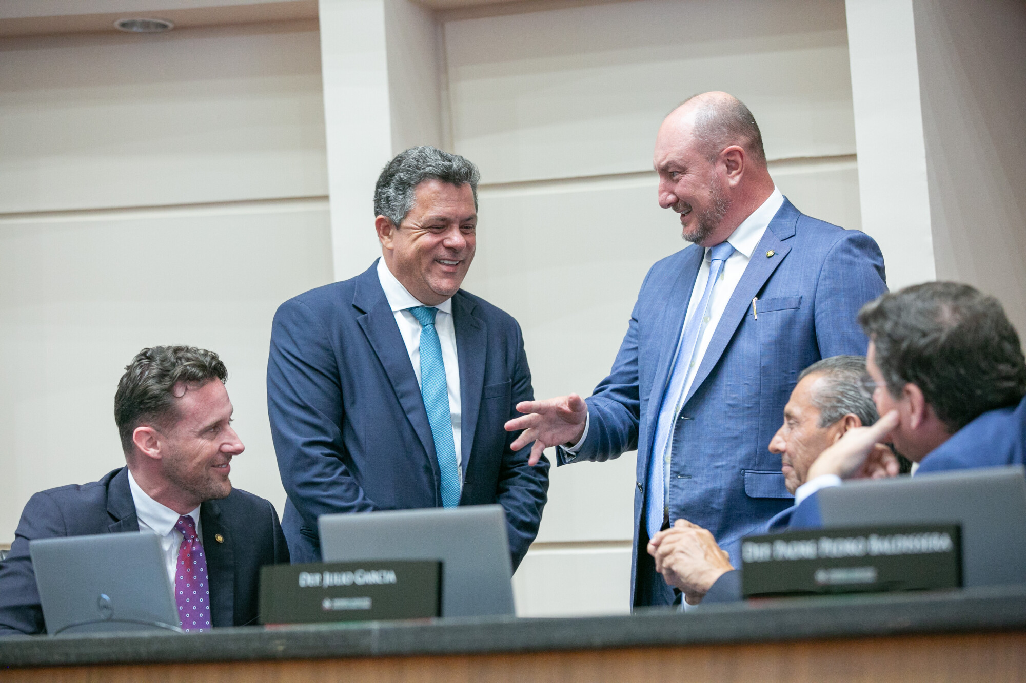 - Deputado Fernando Krelling (MDB) 	 - Deputado Ivan Naatz (PL) 	
 - Deputado Mauro de Nadal (MDB)
