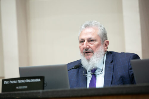 Padre Pedro é contra multa a doadores de alimentos às pessoas em situação de rua
