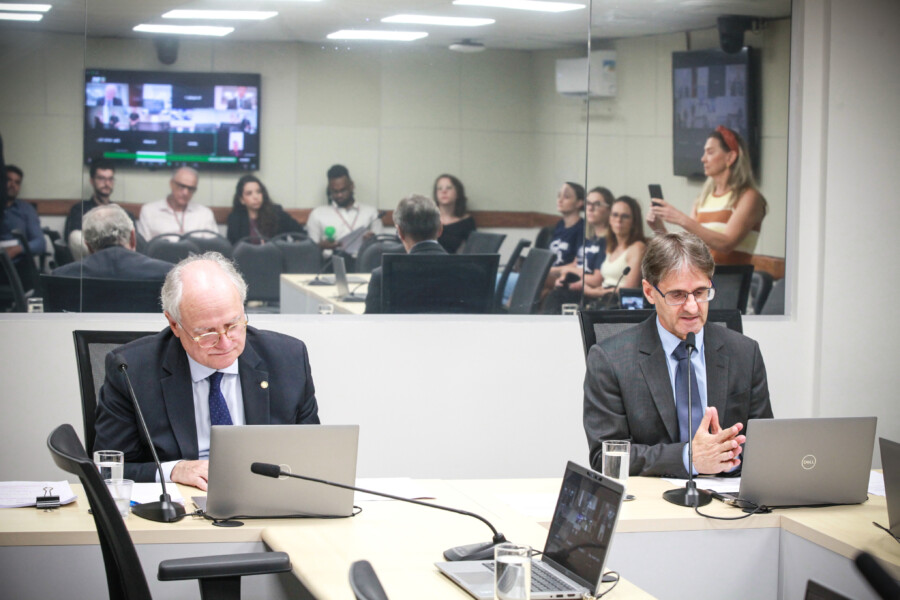 - Deputado Dr. Vicente Caropreso (PSDB)  - Deputado Neodi Saretta (PT)