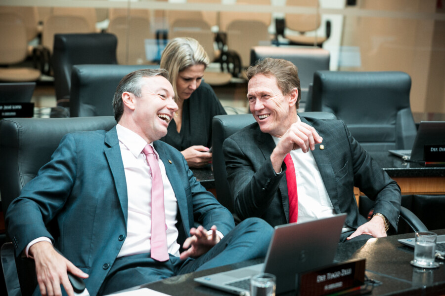 - Deputado Napoleão Bernardes (PSD) 	
 - Deputado Volnei Weber (MDB)