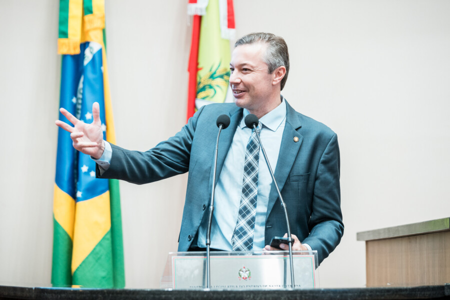- Deputado Napoleão Bernardes (PSD)