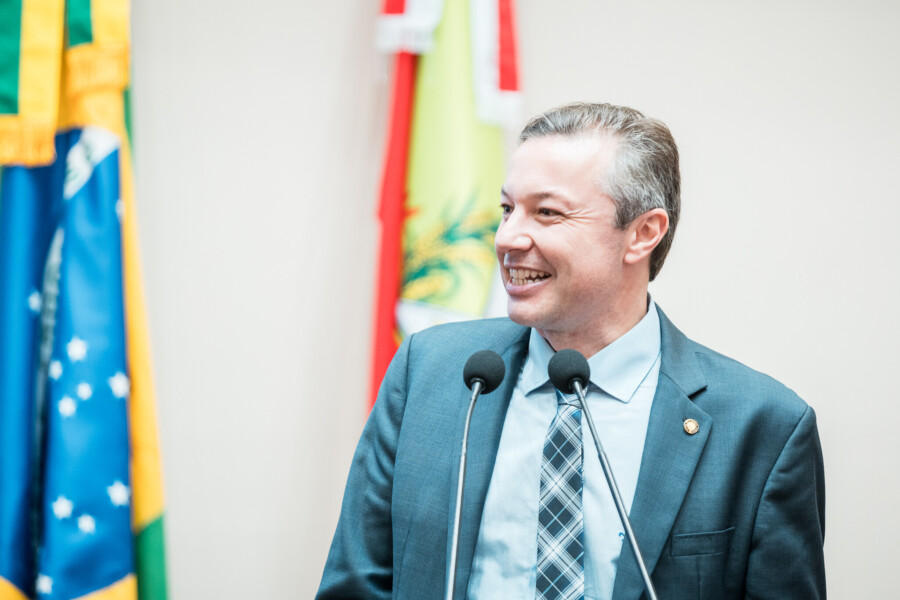 - Deputado Napoleão Bernardes (PSD)