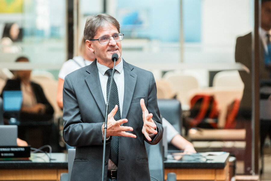 - Deputado Neodi Saretta (PT)