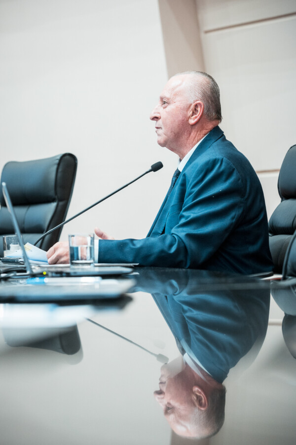 - Deputado Oscar Gutz (PL)