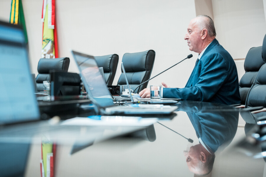 - Deputado Oscar Gutz (PL)