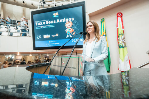 Programa de educação fiscal a crianças e jovens é apresentado na Alesc