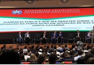 Audiência pública debate soluções para a situação dos moradores de rua em SC