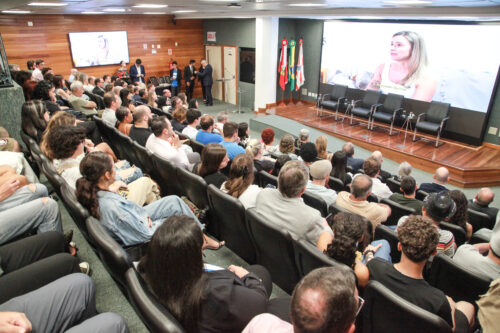 Alesc celebra os 25 anos da regulamentação do artigo 170, voltado à concessão de bolsas de estudo