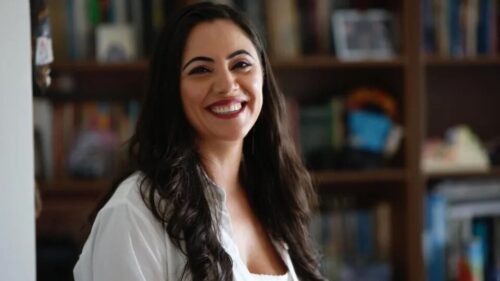 Juliana Dal Piva lança na Alesc livro que conta como militares mataram Rubens Paiva