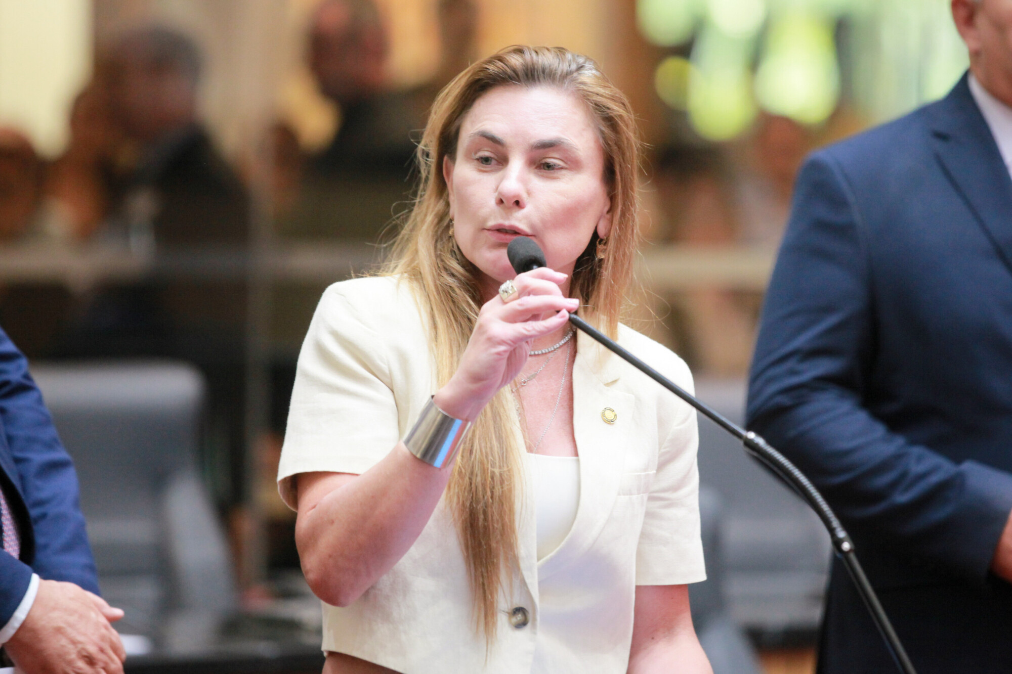 - Deputada Paulinha (Podemos)