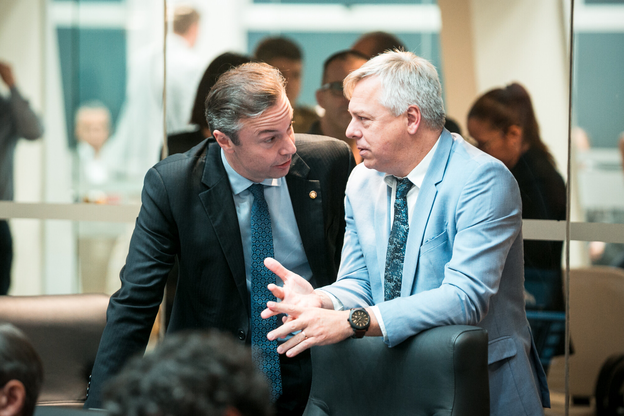 - Deputado Napoleão Bernardes (PSD) - Deputado Fabiano da Luz (PT)