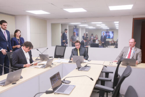 Comissão aprova projeto que normatiza o apadrinhamento afetivo em SC